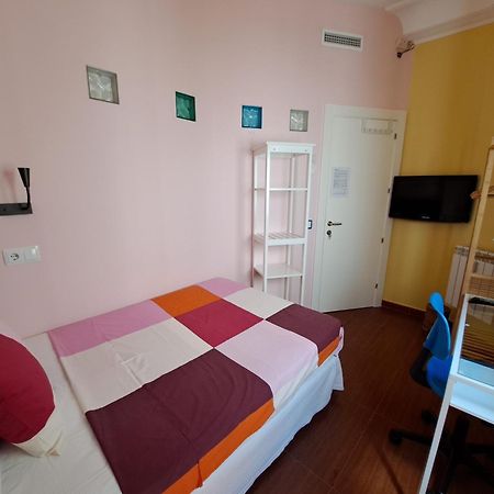 Hostal Arco Iris Madrid Esterno foto