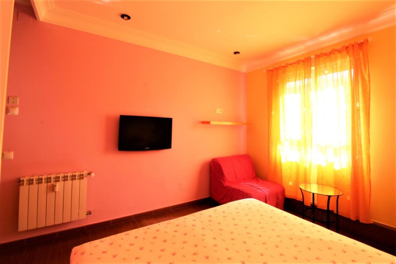 Hostal Arco Iris Madrid Esterno foto