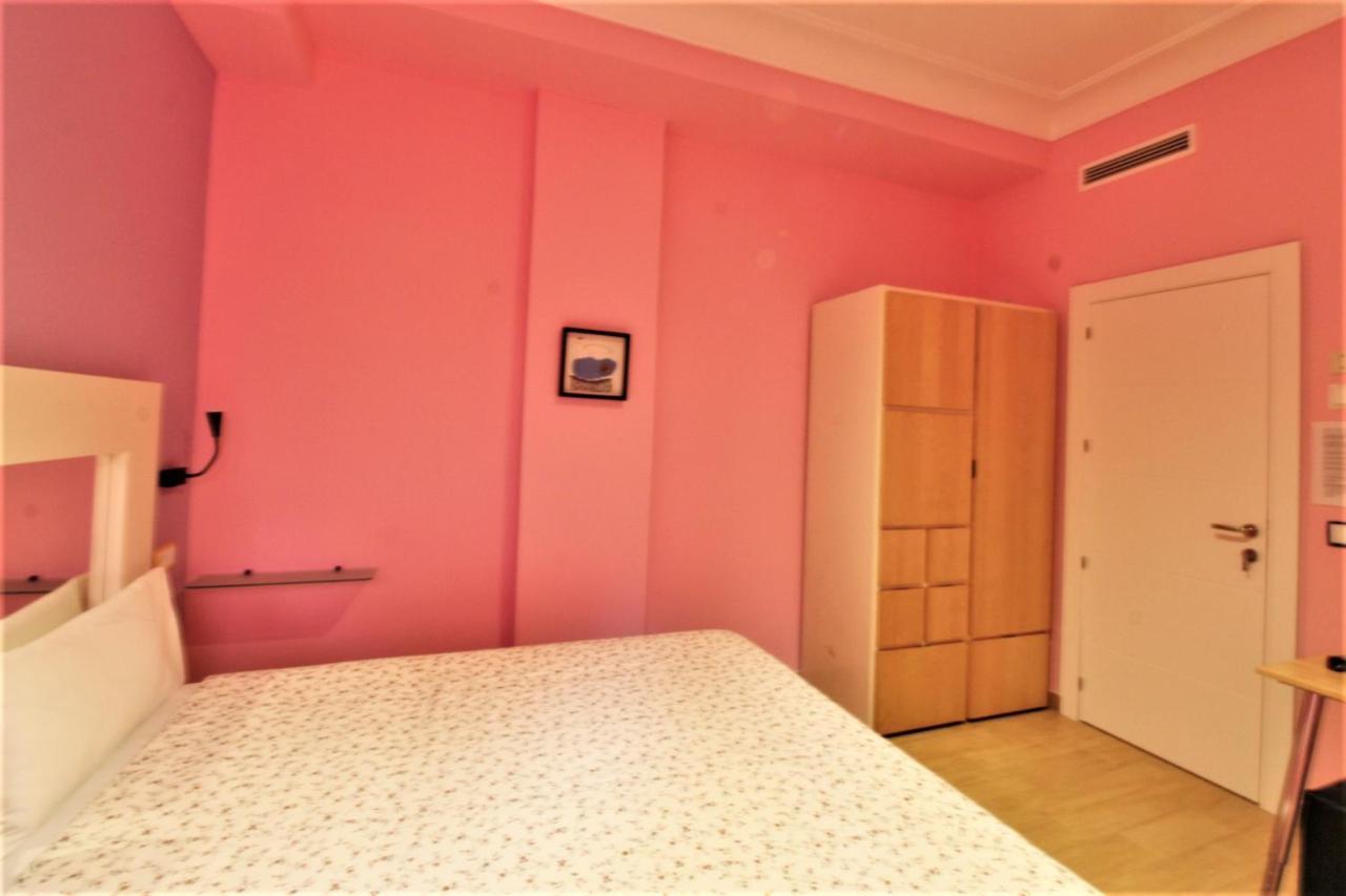 Hostal Arco Iris Madrid Esterno foto