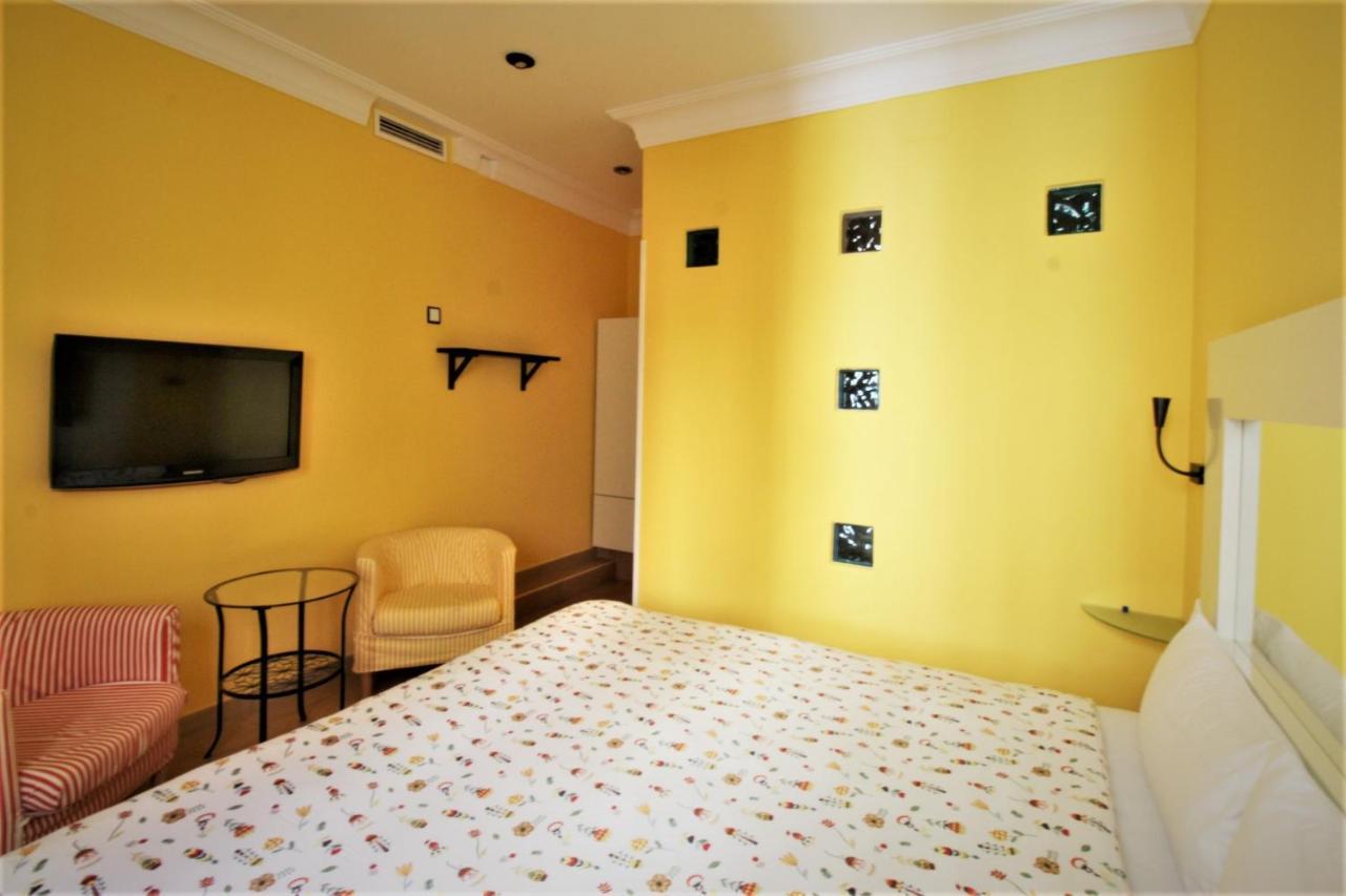 Hostal Arco Iris Madrid Esterno foto